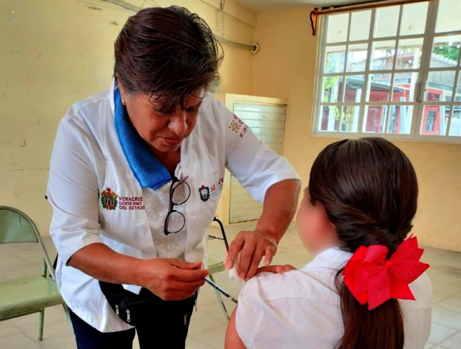Inicia campaña vacunación contra diversas enfermedades en Veracruz