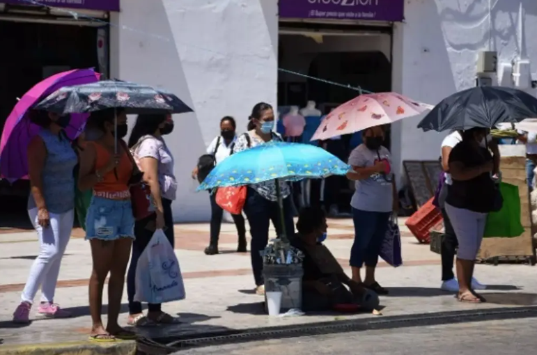 Tercera ola de calor cumple una semana con 45 grados en 19 estados
