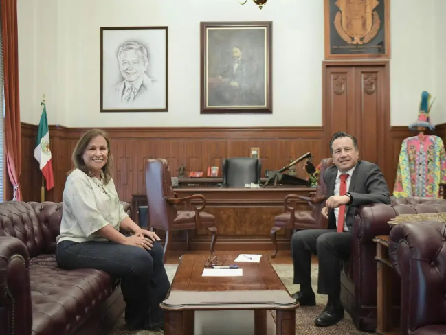 Se reúne Rocío Nahle con Cuitláhuac García en palacio de gobierno