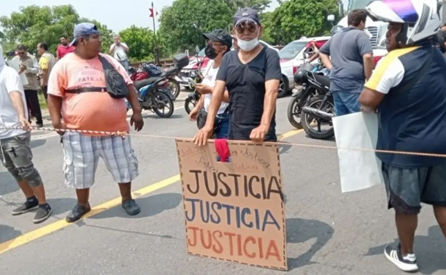 Se cumplen 48 horas de bloqueos al sur de Veracruz