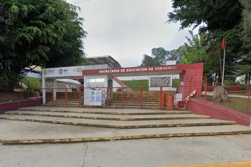 Anuncian fecha de pago de quincena y aguinaldo a maestros de Veracruz