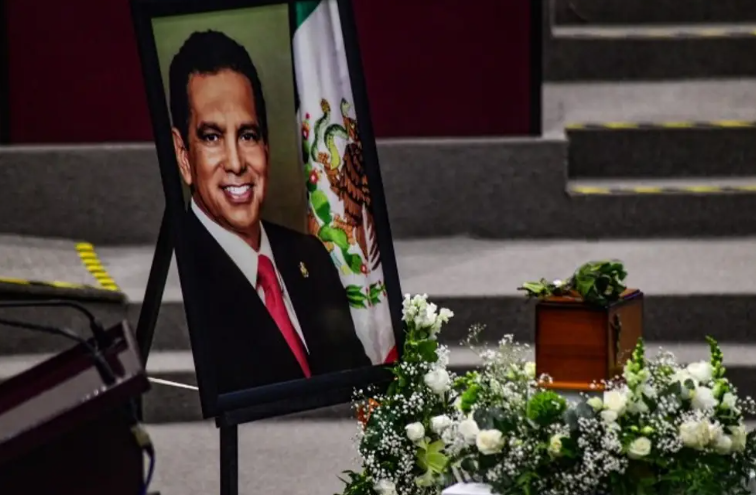 Anti-homenaje a Fidel Herrera termina en pintas, daños y tensión con Guardia Nacional