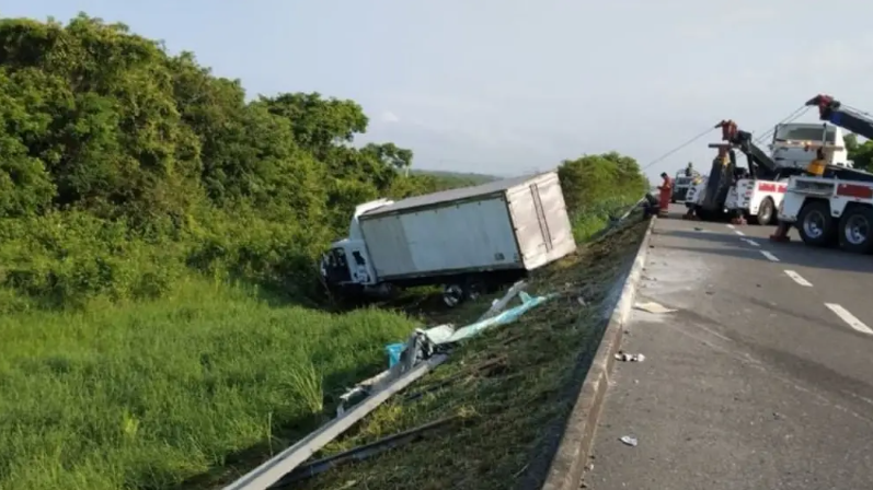 Accidente en Tuxpan: mueren dos veracruzanos que regresaban de EU