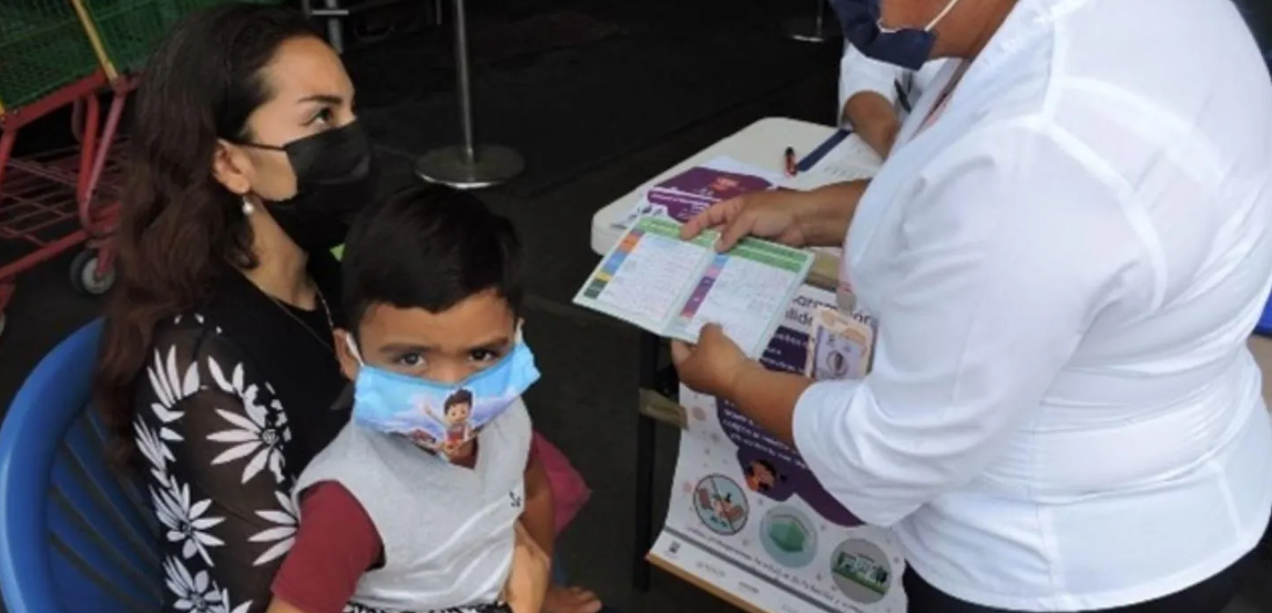 Arranca campaña contra el dengue y campaña de vacunación contra sarampión en Veracruz