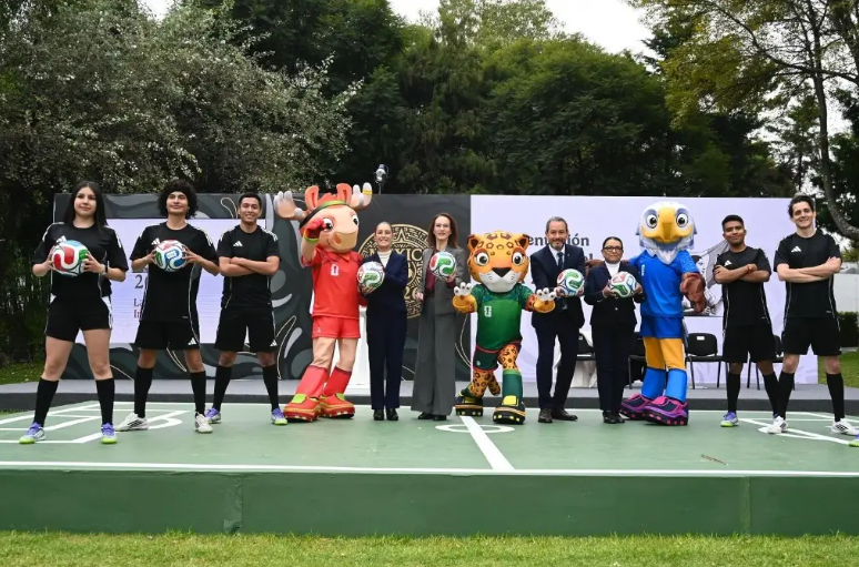 Claudia Sheinbaum presenta el Mundial 2026 en transmisión desde Los Pinos