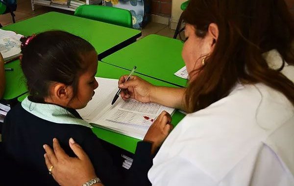 Estudiantes esperan las vacaciones de Semana Santa en Veracruz