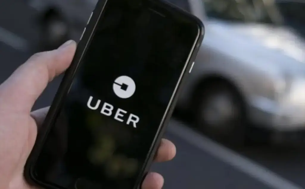 SICT afirma Uber no puede prestar sus servicios en el AICM y otros aeropuertos