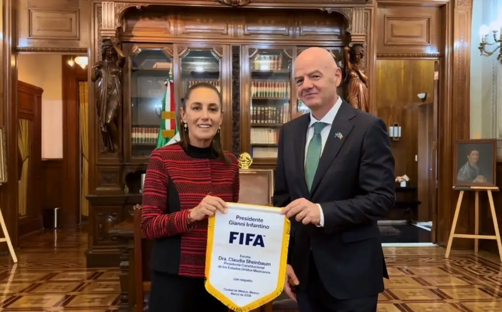 Sheinbaum se reúne con Infantino y dice que en el Mundial 'todo va a salir maravilloso'