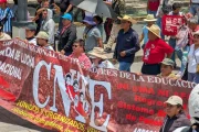 CNTE choca con policías e intensifica protestas en CDMX previo al Mundial