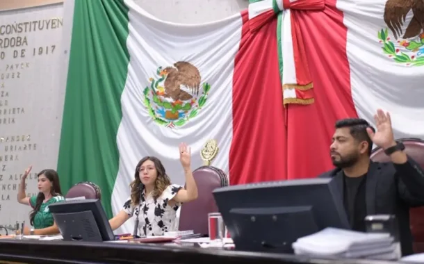 Congreso de Veracruz recibe propuesta de saneamiento financiero municipal