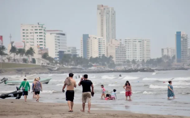 Playa de Veracruz registra niveles altos de contaminación
