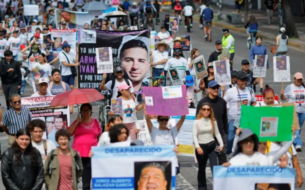 Familias buscadoras marcharon en CDMX ante crisis de desapariciones