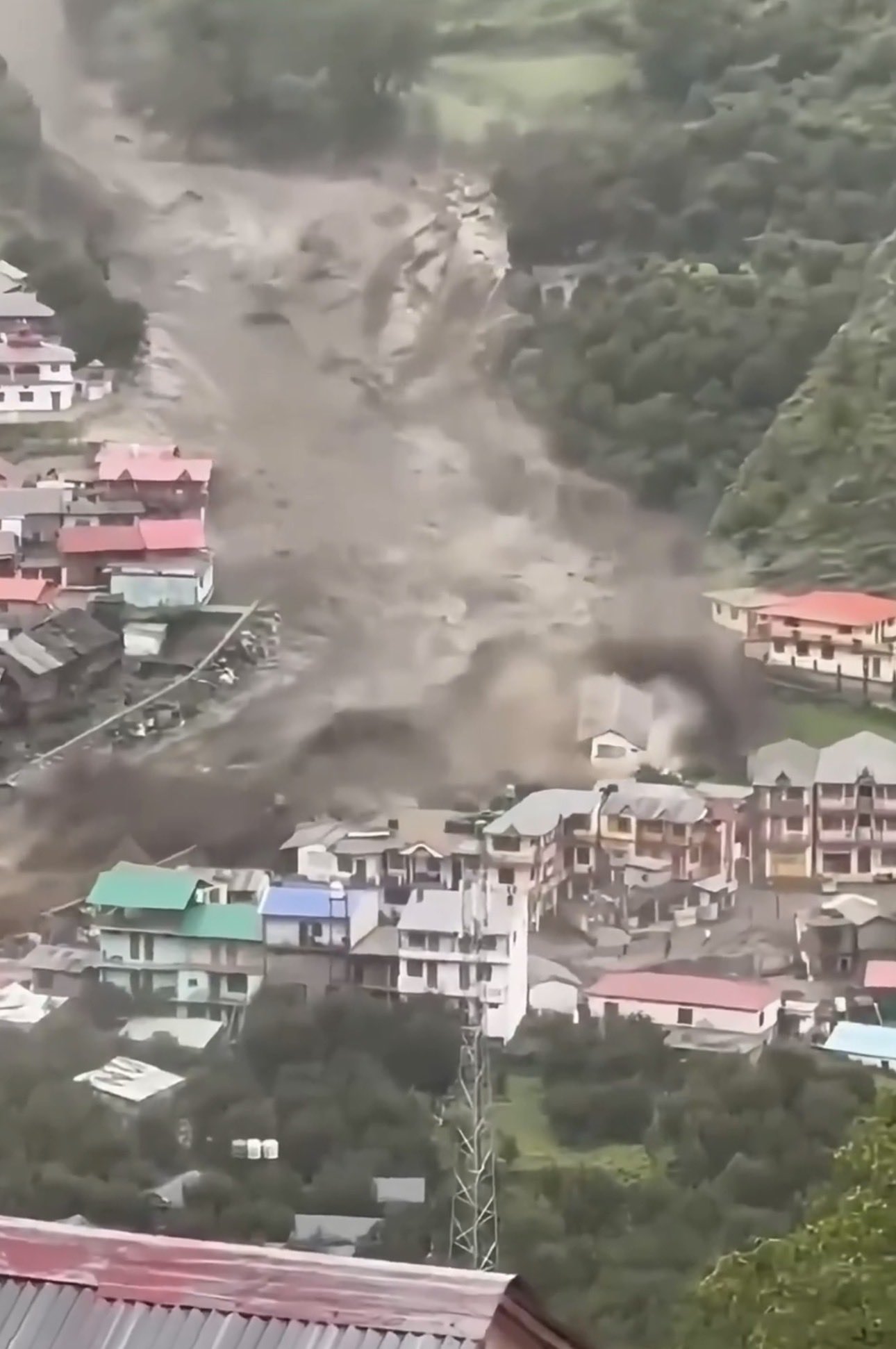 Colapso glaciar provoca inundación que arrasó la frontera entre China-Nepal