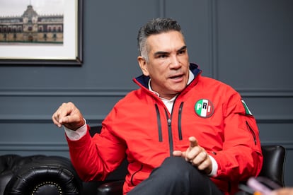 INE ordena a 'Alito' Moreno retirar publicaciones contra Morena